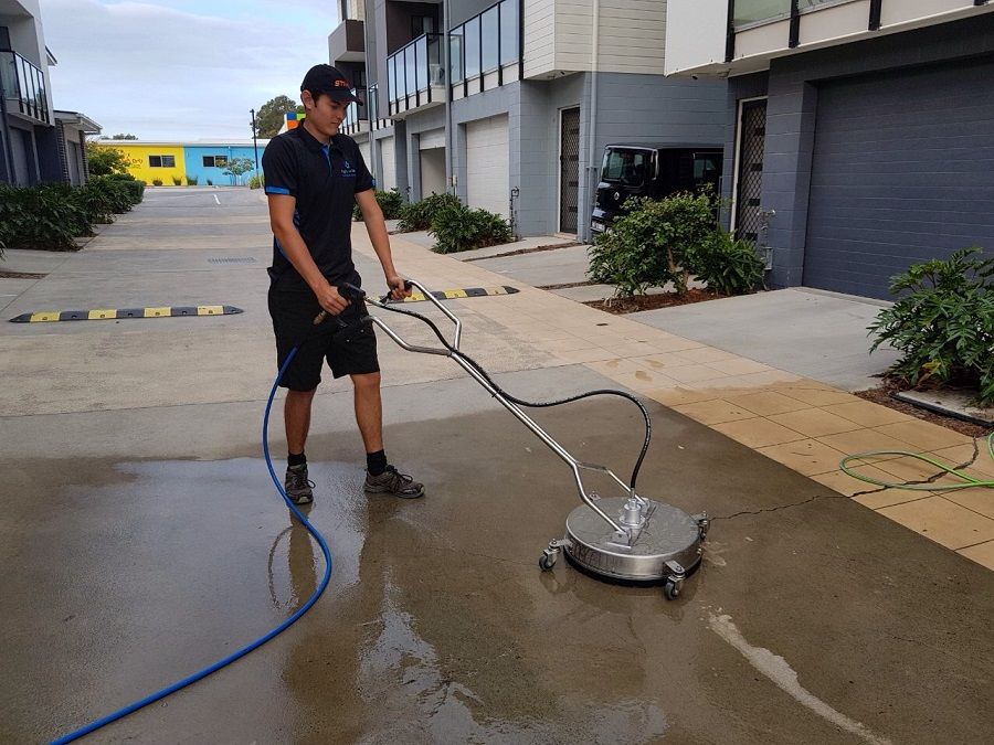 clean driveway tweed heads